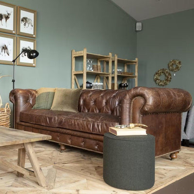 3 Sitzer Sofa Edinburgh Chesterfield, dunkelbraun-Stil-Ambiente-001414