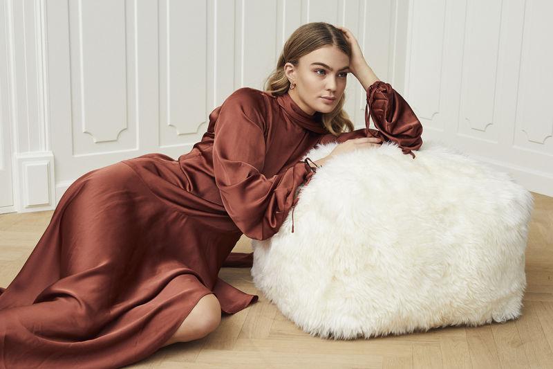 Lammfellhocker | Neuseeland | 50x50x32 cm-Stil-Ambiente-NCL9916-22-71