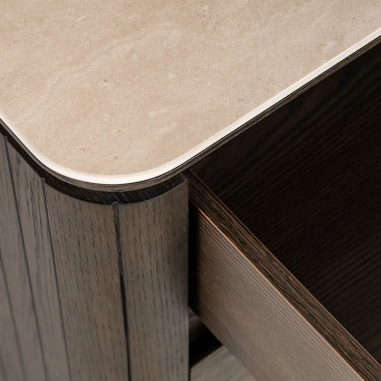 Richmond Interiors Nachttisch Ritz – 3 Schubladen (Brown)-Stil-Ambiente.de