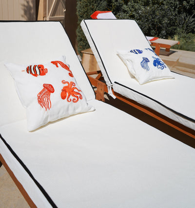 MXHOME Weißes Kissen - Blaue Fischstickerei - Outdoor-www.Stil-Ambiente.de-Coussin blanc raphia broderie poissons bleu CBPB