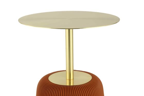 طاولة جانبية بتصميم ماتيرا ميكا بني