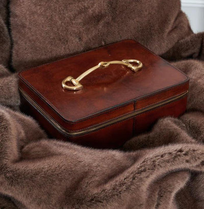 صندوق مجوهرات آدامزبرو مصنوع من الجلد لقمة سنافل من مجموعة الفروسية الذهبية
