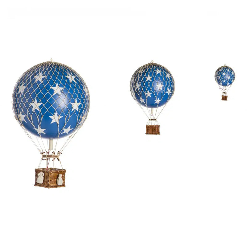 Authentic Models Balloon TRAVELS LIGHT, Blau Sterne, Heißluftballon M-AP161BS-Authentic Models-781934584421-Stil-Ambiente