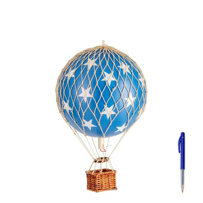 Authentic Models Balloon TRAVELS LIGHT, Blau Sterne, Heißluftballon M-AP161BS-Authentic Models-781934584421-Stil-Ambiente