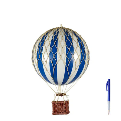 Authentic Models Balloon TRAVELS LIGHT, Blau Weiß, Heißluftballon M-AP16BW-Authentic Models-781934586722-Stil-Ambiente