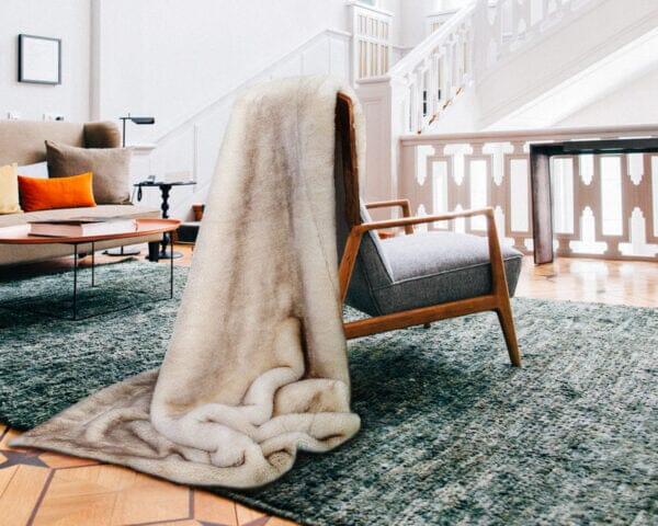 Star Home Webpelzdecke Polarfuchs Kunstfell Faux Fur Webpelz weiss melliert Decke Fur Collection